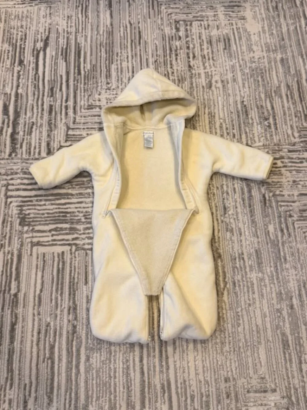 Ralph Lauren Infant size 6 months cream Thick Warm Sherpa Bunting coat MSRP $125